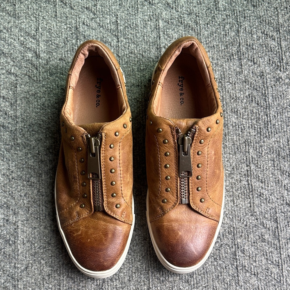 Frye & Co. Victoria Moto Stud zip-front sneakers